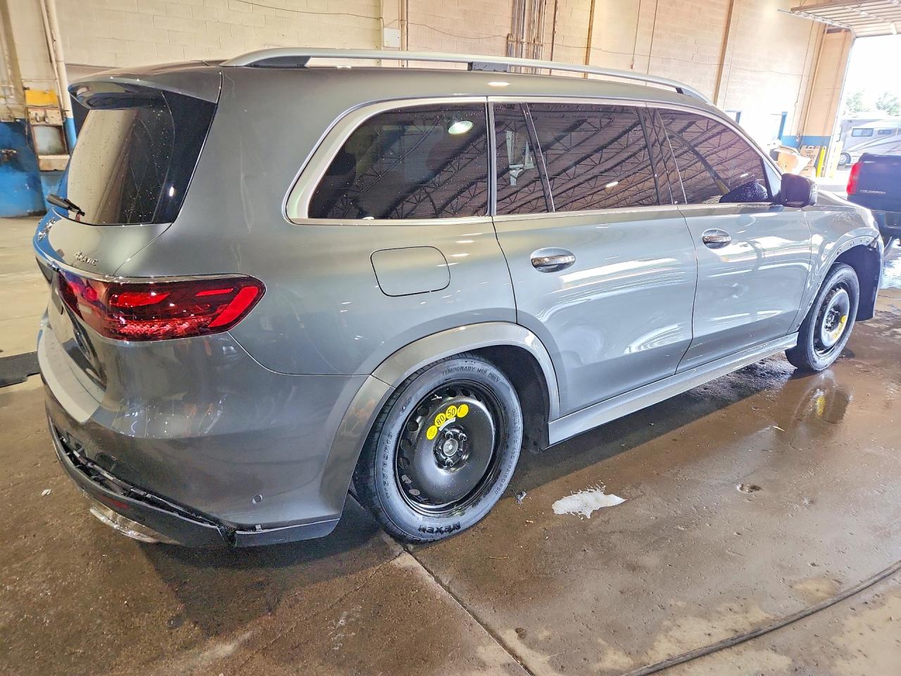 2026 MERCEDES-BENZ GLS 450 4MATIC — photo 3