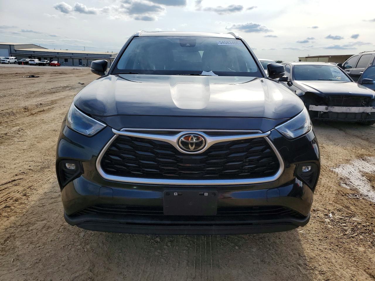 2022 TOYOTA HIGHLANDER XLE — снимка 5