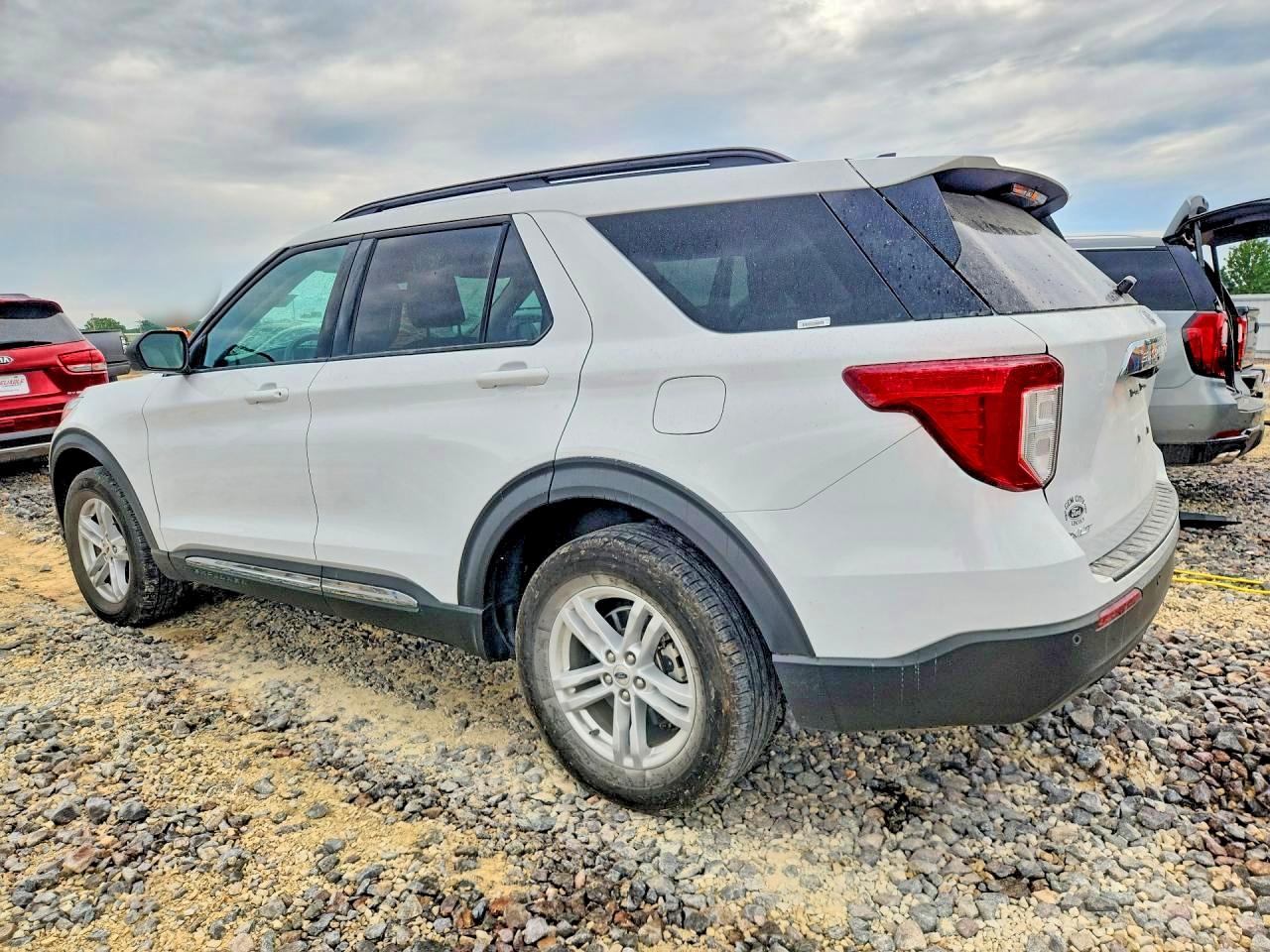 2023 FORD EXPLORER XLT — снимка 2