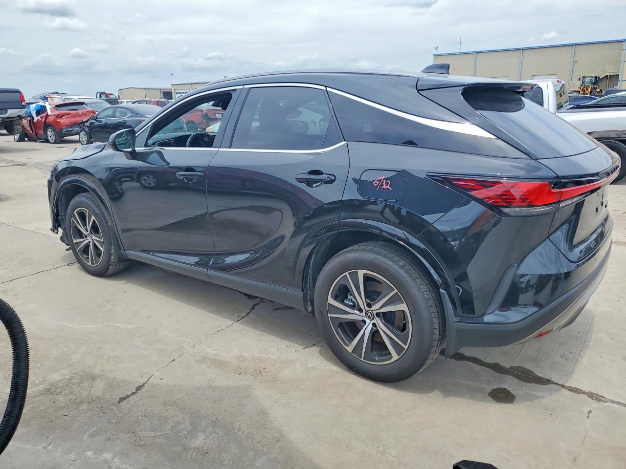 2025 LEXUS RX 350 PREMIUM — снимка 2