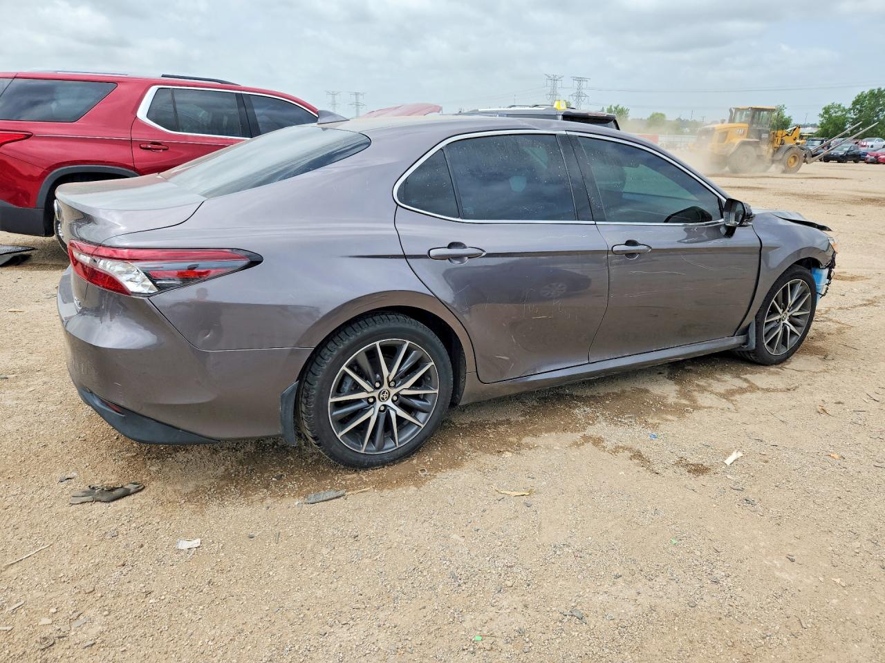 2022 TOYOTA CAMRY XLE — снимка 3