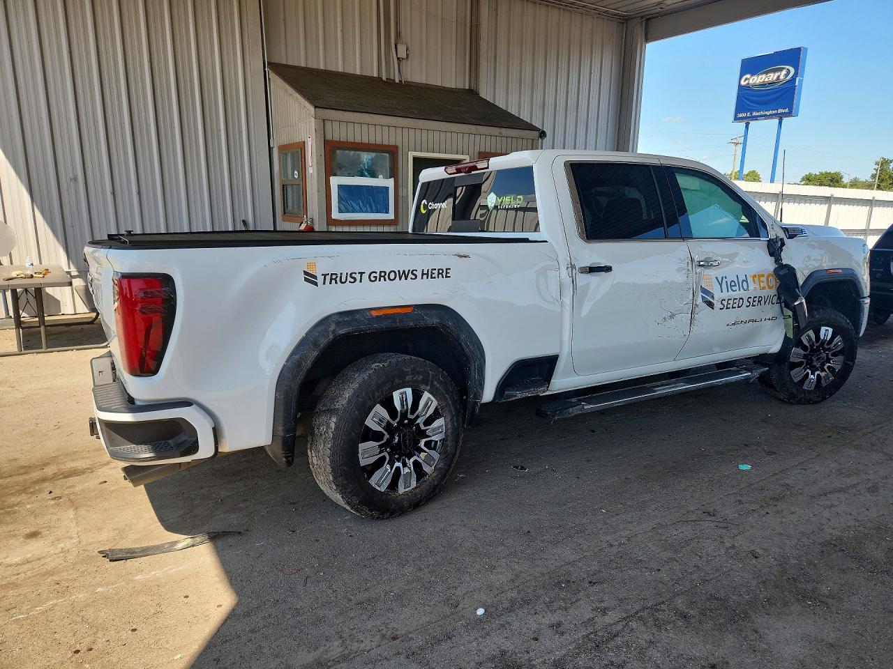 2025 GMC SIERRA K2500 DENALI — снимка 3
