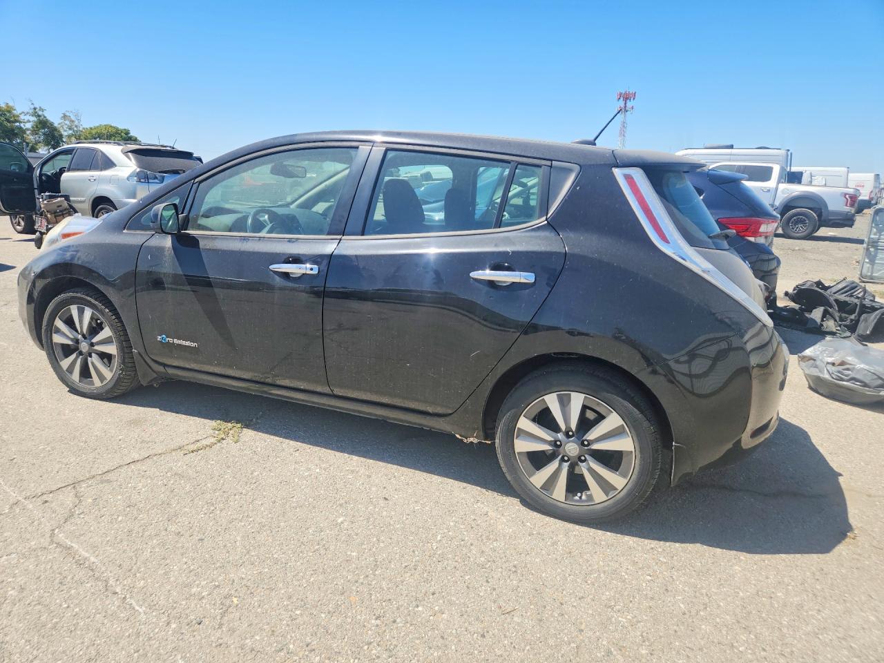 2015 NISSAN LEAF SV — снимка 2