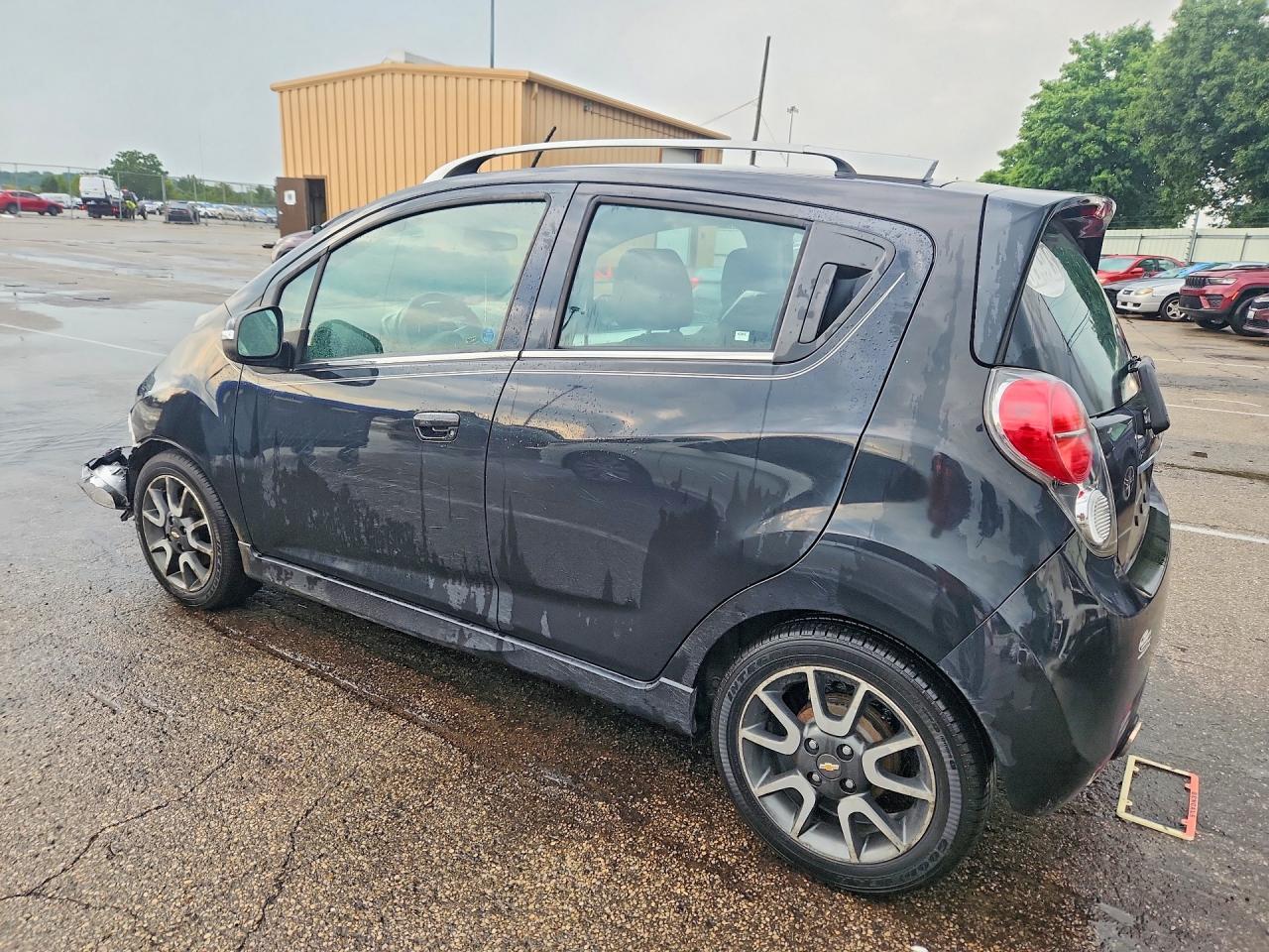 2015 CHEVROLET SPARK 2LT — снимка 2