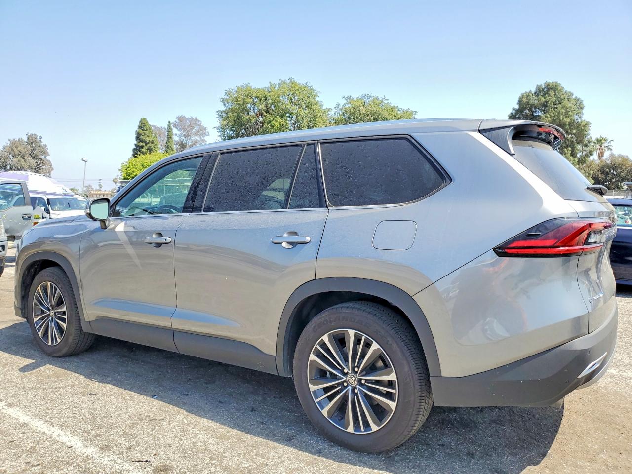 2025 TOYOTA GRAND HIGHLANDER HYBRID MAX PLATINUM — снимка 2