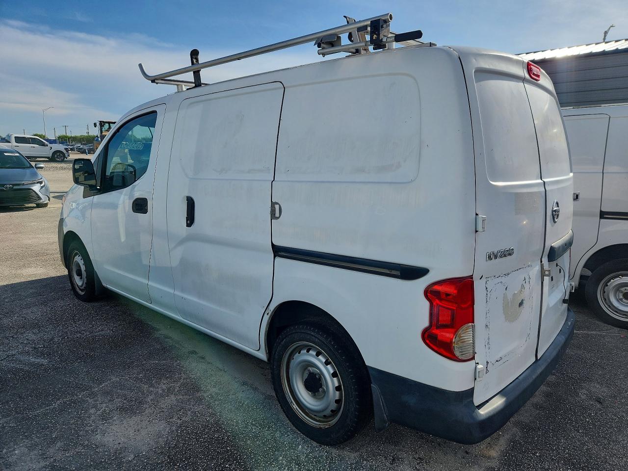 2017 NISSAN NV200 — снимка 2
