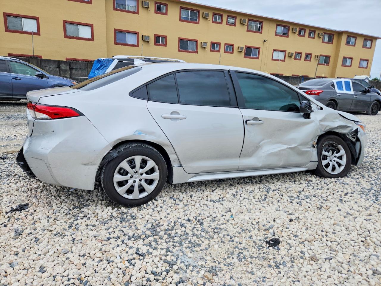 2025 TOYOTA COROLLA LE — снимка 3