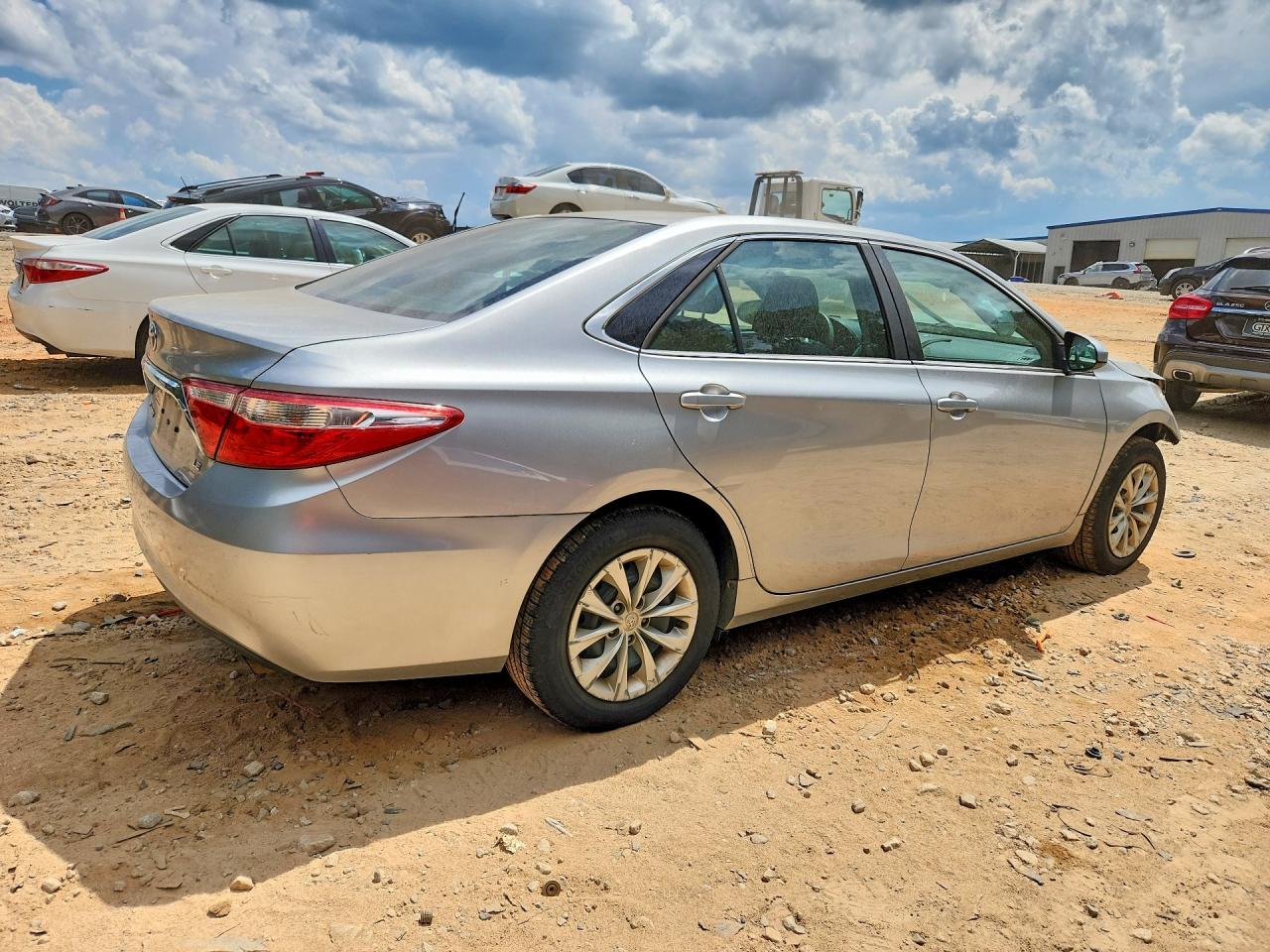 2016 TOYOTA CAMRY LE — снимка 3