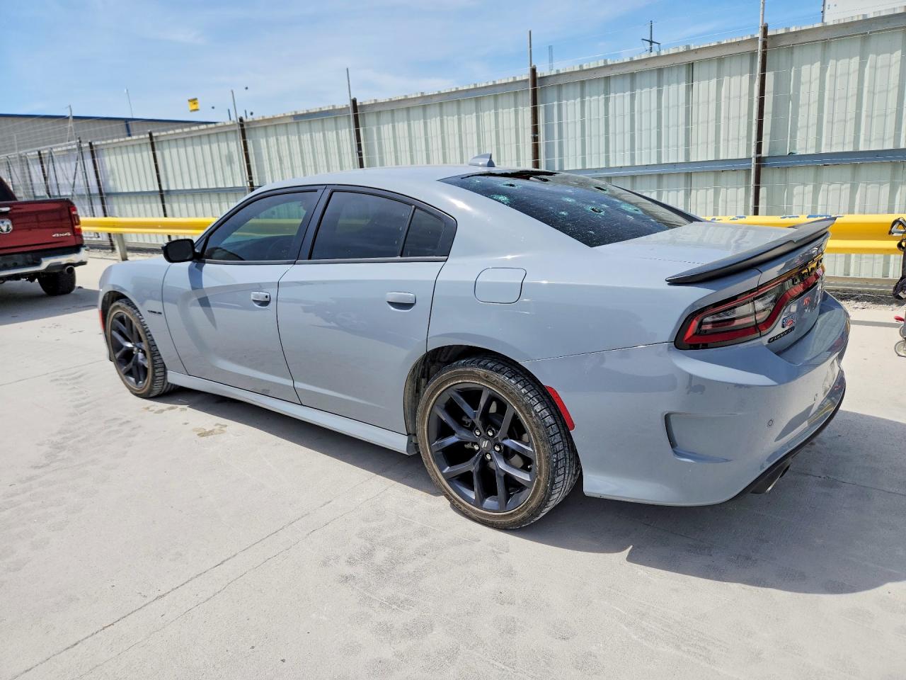 2022 DODGE CHARGER R — снимка 2