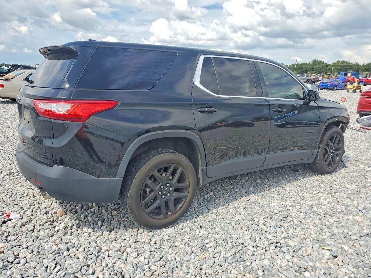 2019 CHEVROLET TRAVERSE LS — снимка 3