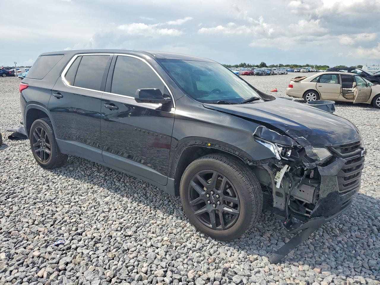 2019 CHEVROLET TRAVERSE LS — снимка 4