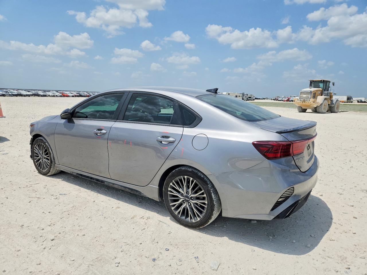 2023 KIA FORTE GT LINE — снимка 2