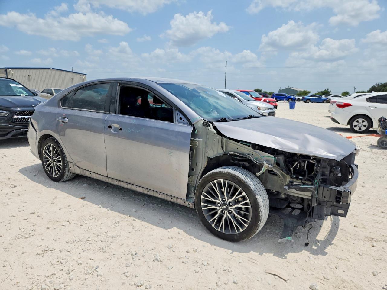 2023 KIA FORTE GT LINE — снимка 4