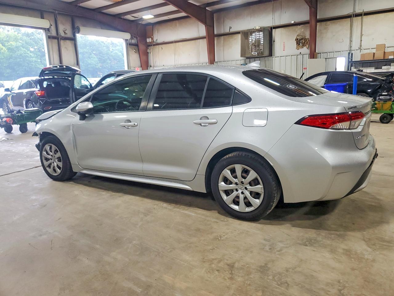 2020 TOYOTA COROLLA LE — снимка 2