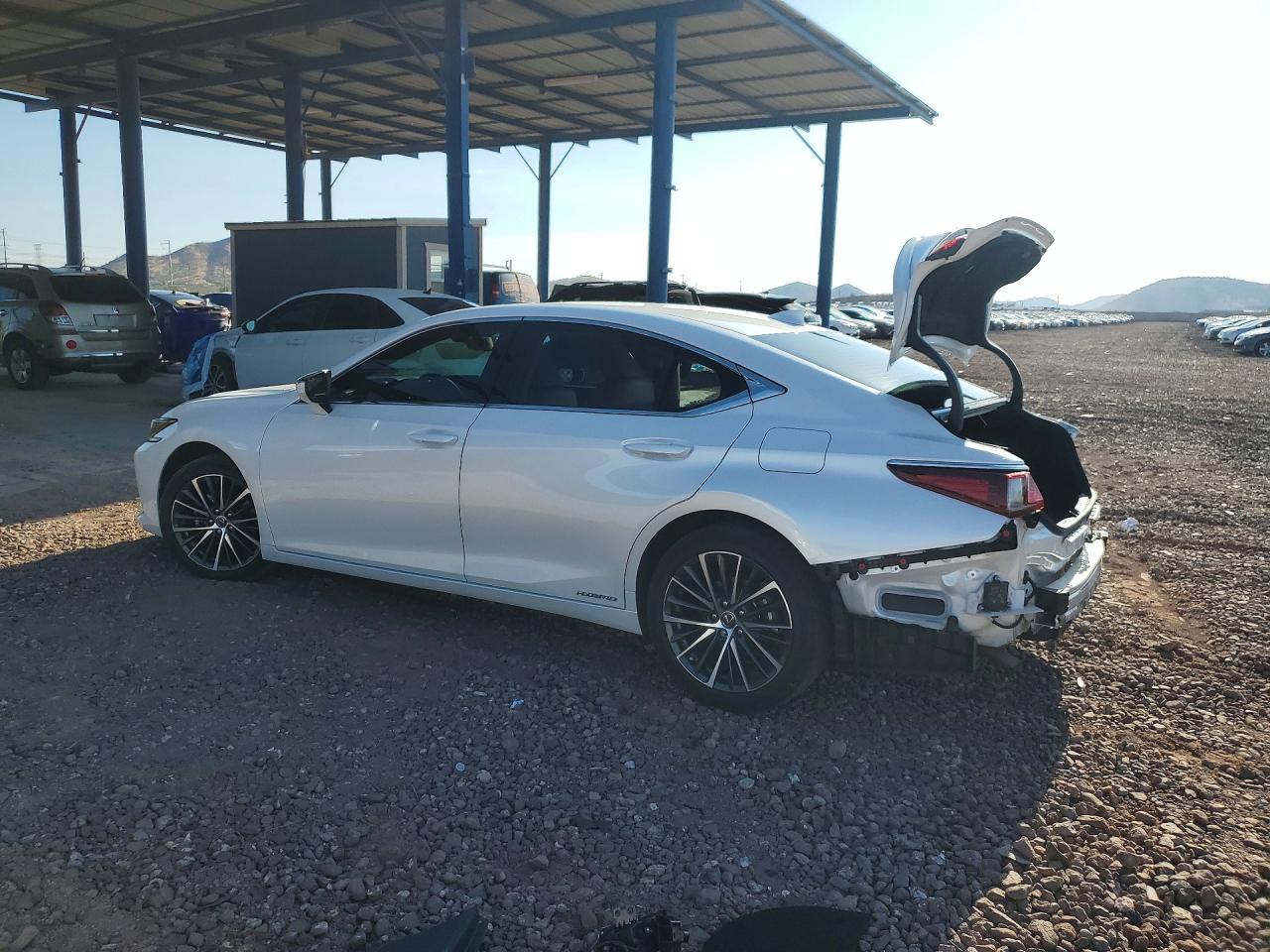 2022 LEXUS ES 300H BASE — снимка 2
