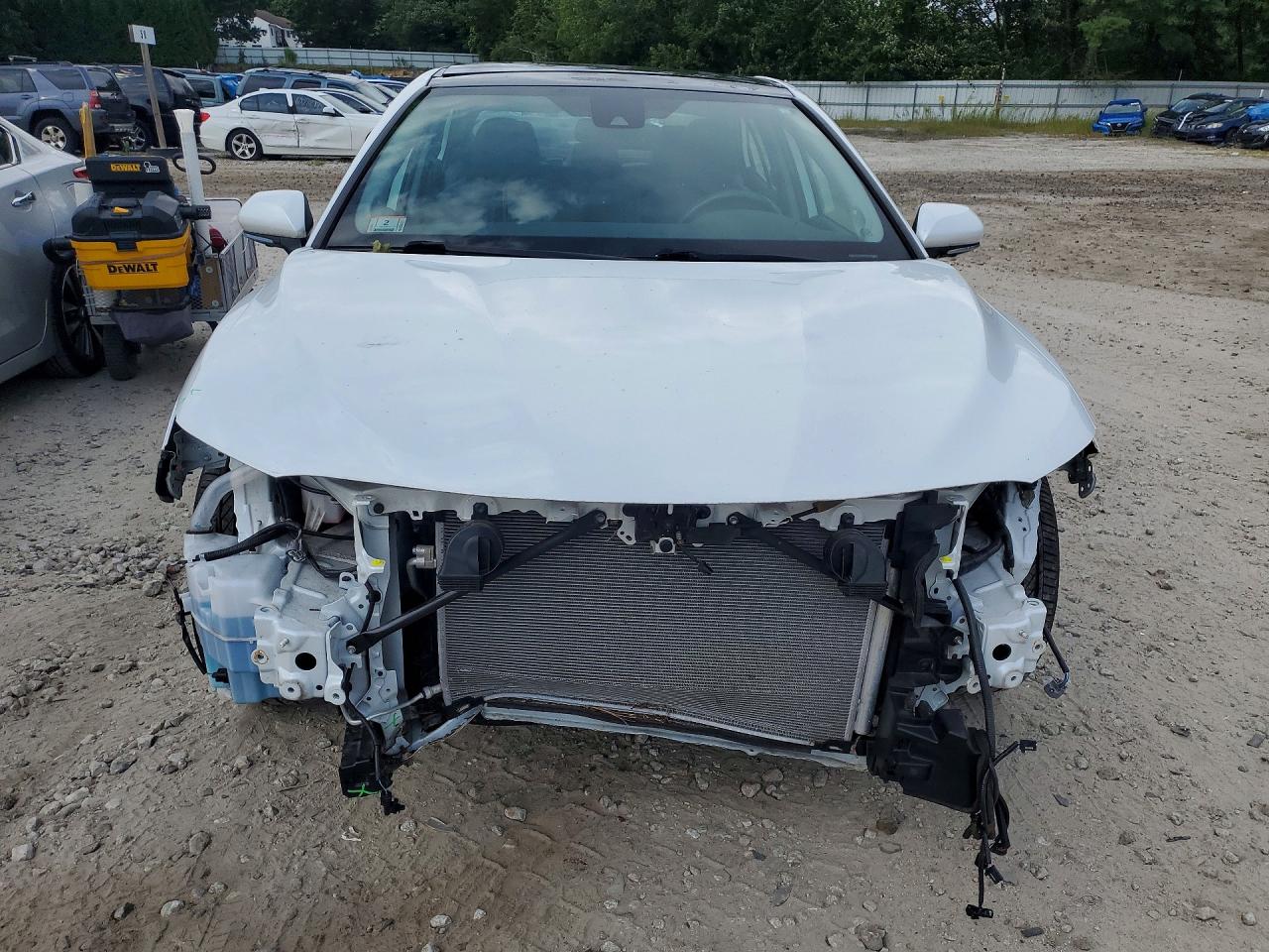 2019 TOYOTA CAMRY XLE V6 — снимка 5