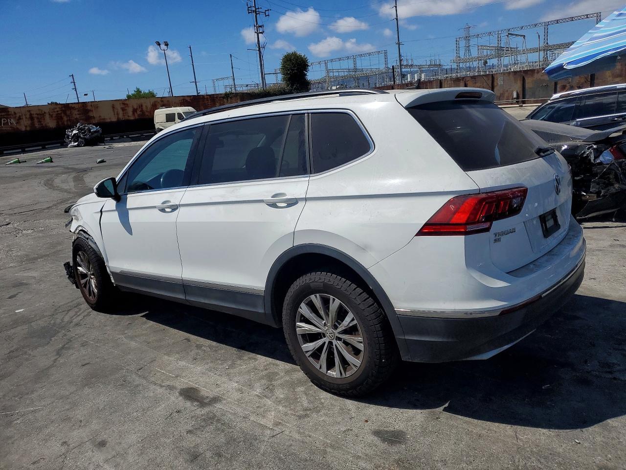 2018 VOLKSWAGEN TIGUAN SE — снимка 2
