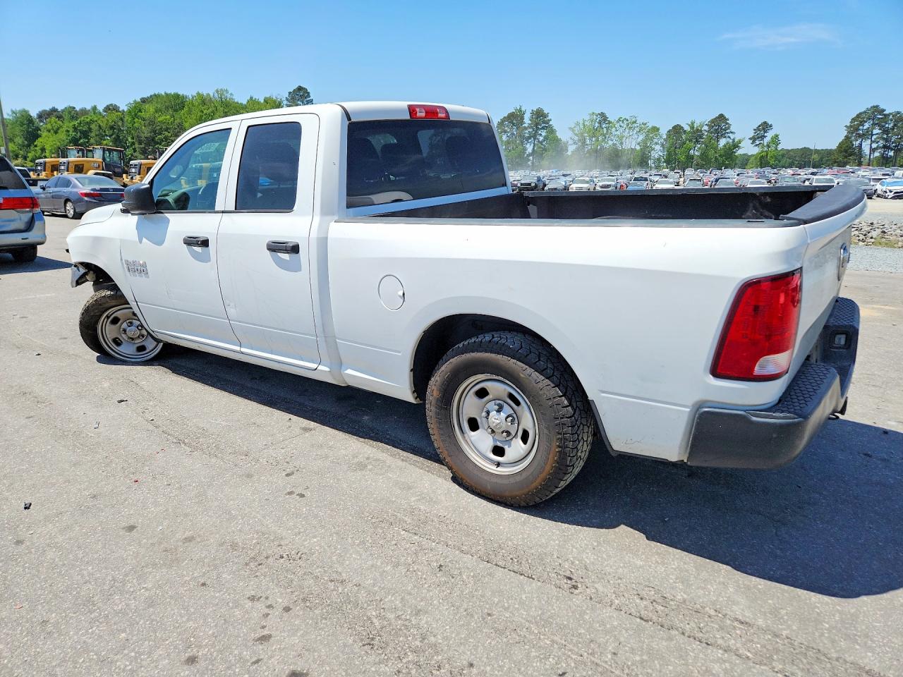 2018 RAM 1500 ST — снимка 2