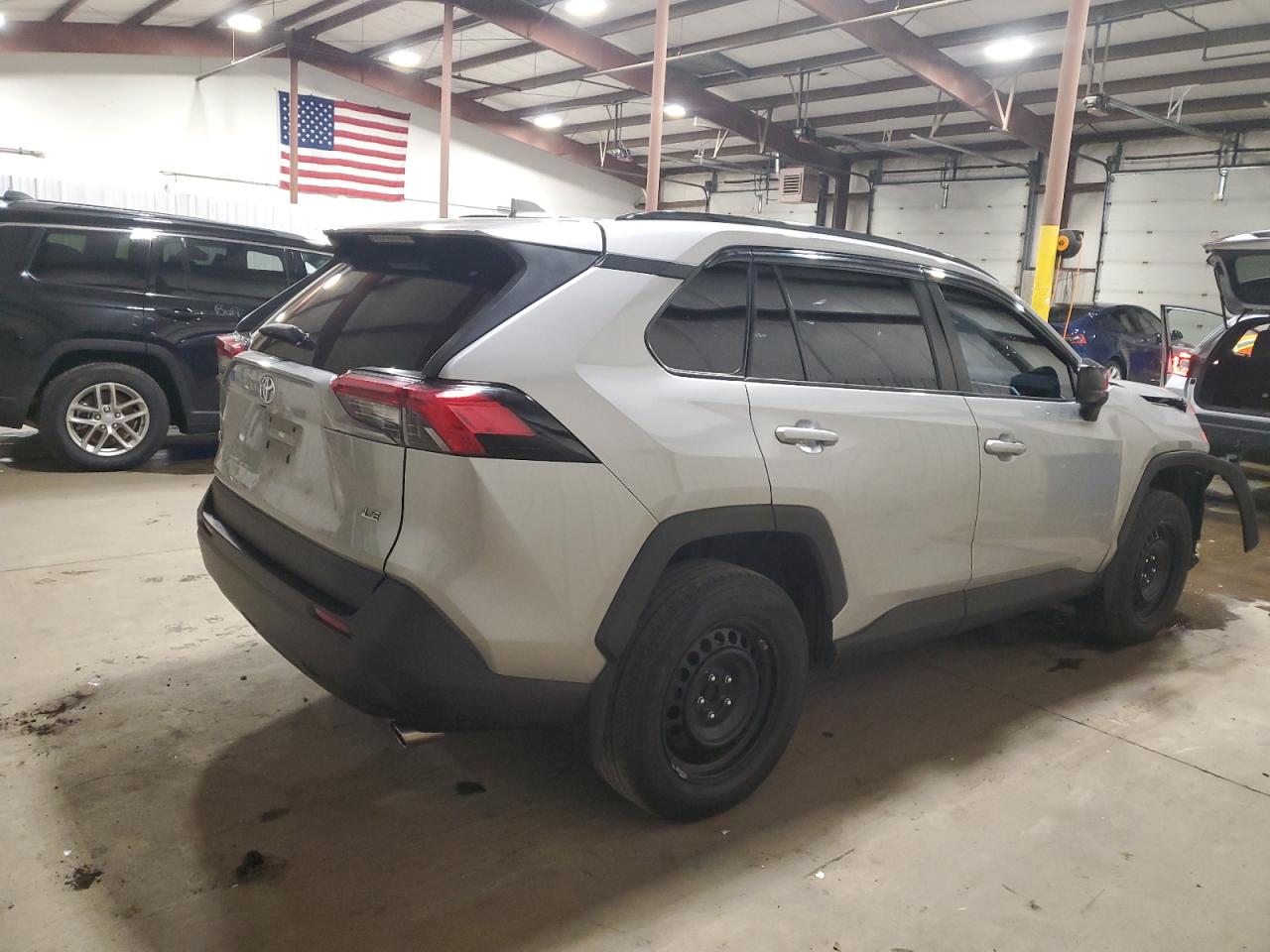 2019 TOYOTA RAV4 LE — снимка 3