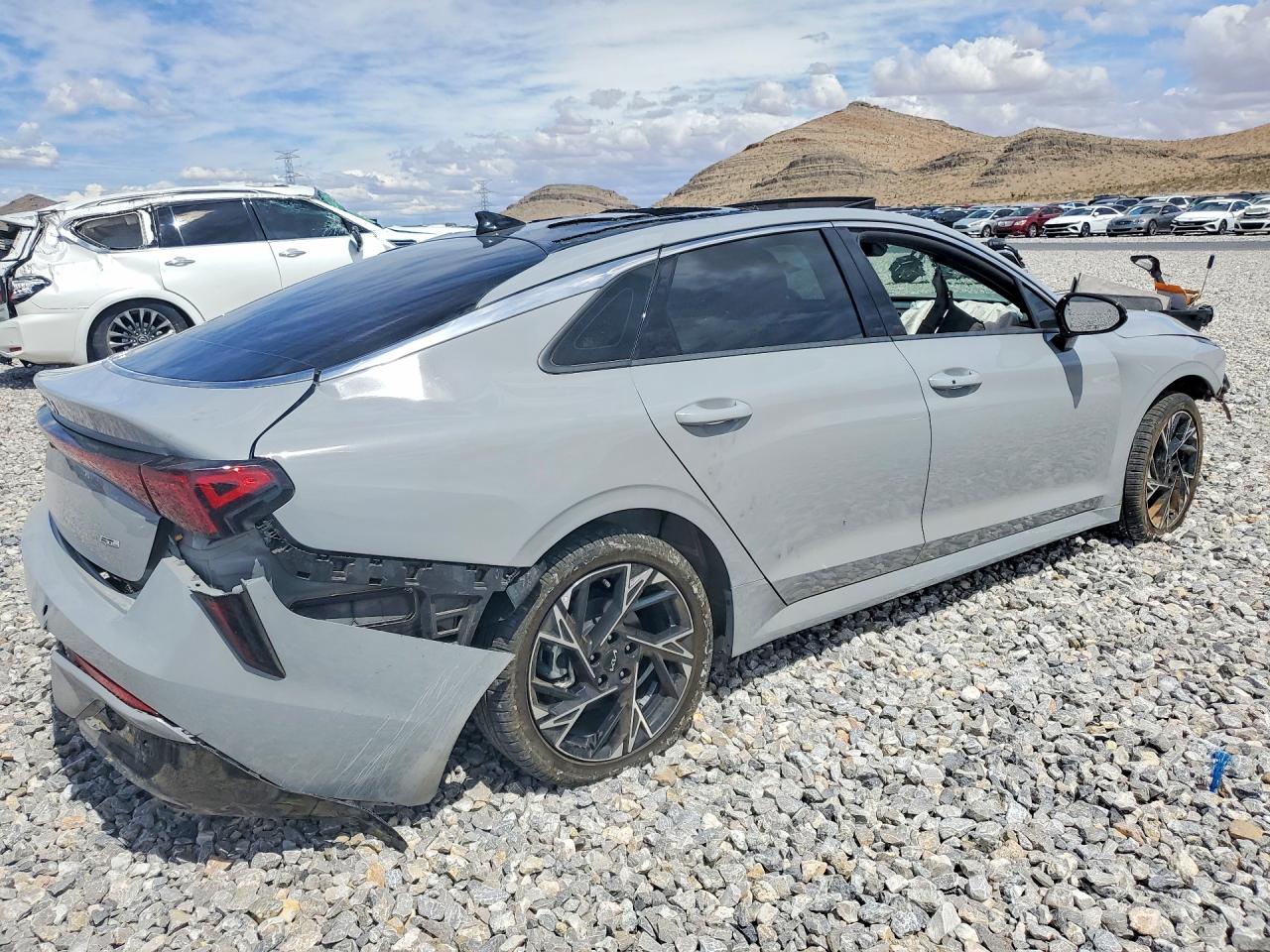 2025 KIA K5 GT LINE — снимка 3