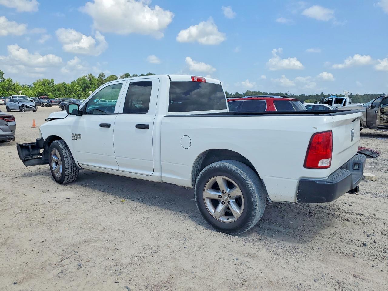 2019 RAM 1500 CLASSIC TRADESMAN — снимка 2