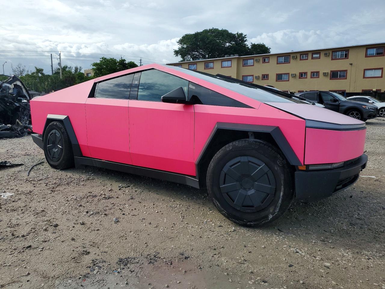 2024 TESLA CYBERTRUCK — снимка 4