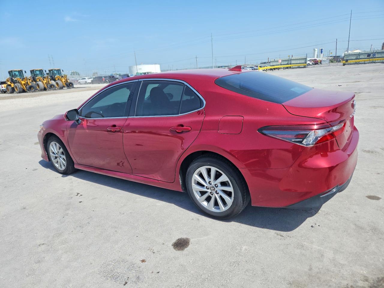 2022 TOYOTA CAMRY LE — снимка 2