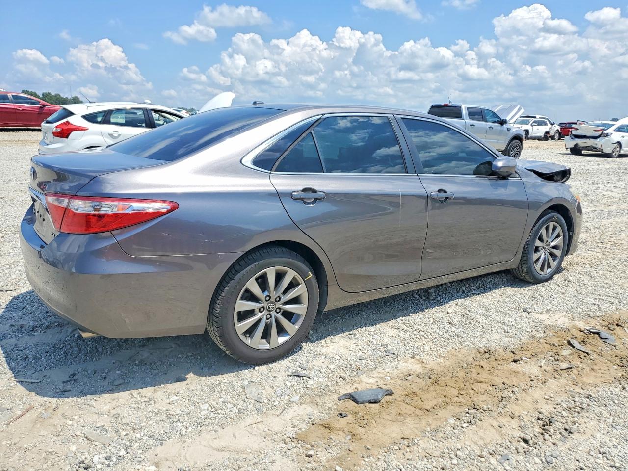 2016 TOYOTA CAMRY XLE — снимка 3