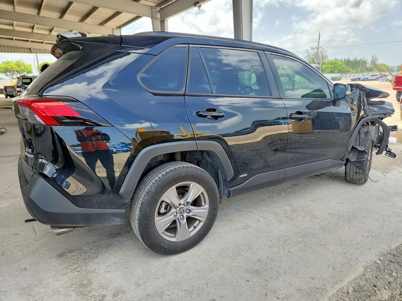 2024 TOYOTA RAV4 HYBRID XLE — снимка 3