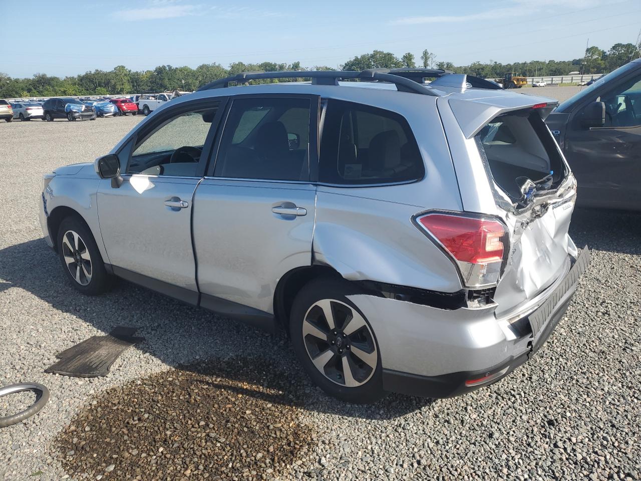 2017 SUBARU FORESTER 2.5I LIMITED — снимка 2