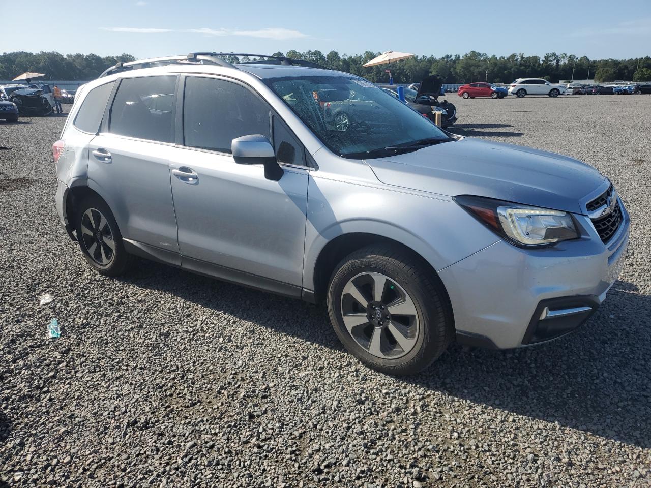 2017 SUBARU FORESTER 2.5I LIMITED — снимка 4