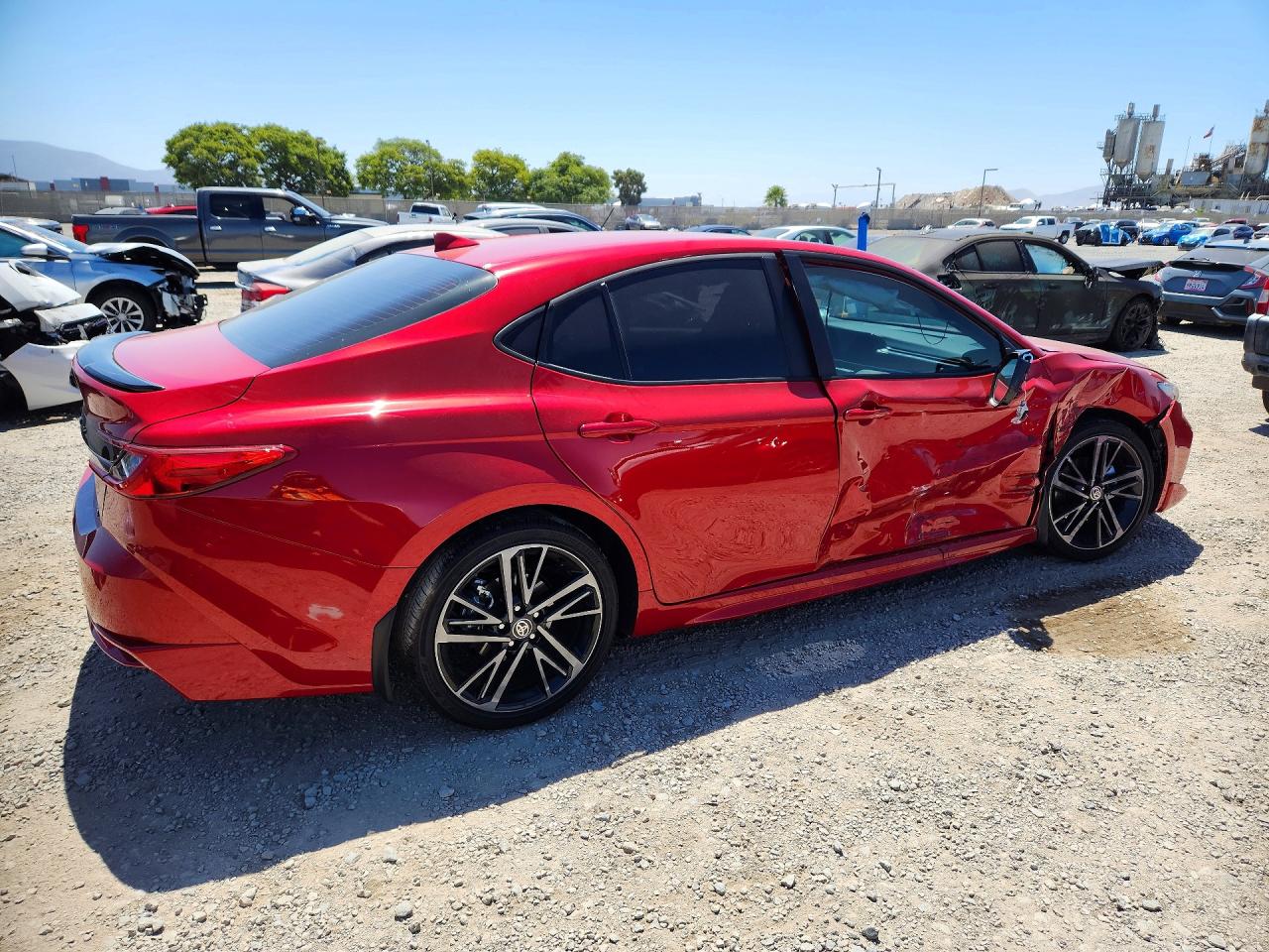 2025 TOYOTA CAMRY XSE — снимка 3