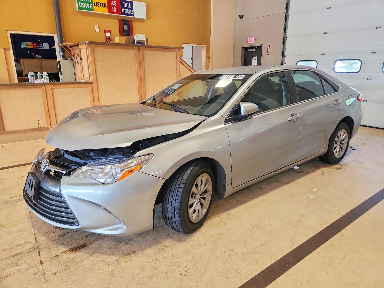 2015 TOYOTA CAMRY LE