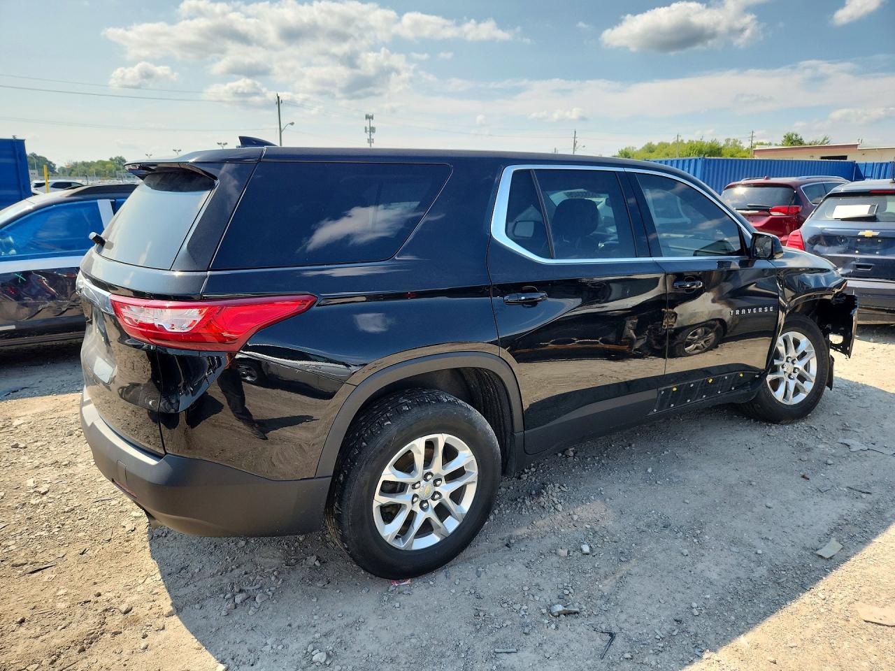 2019 CHEVROLET TRAVERSE LS — снимка 3