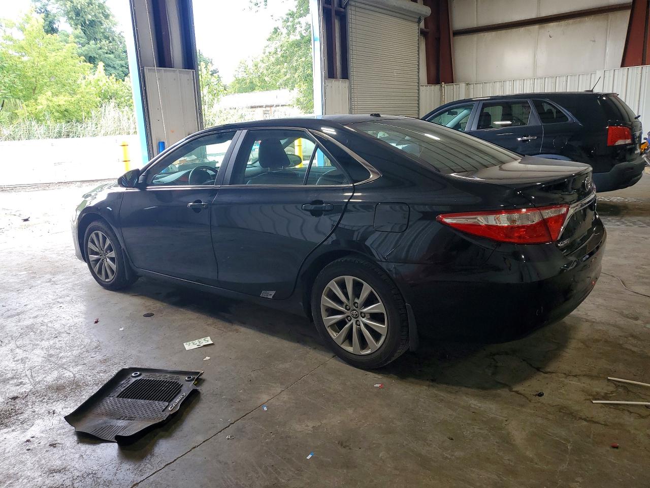 2017 TOYOTA CAMRY XLE — снимка 2