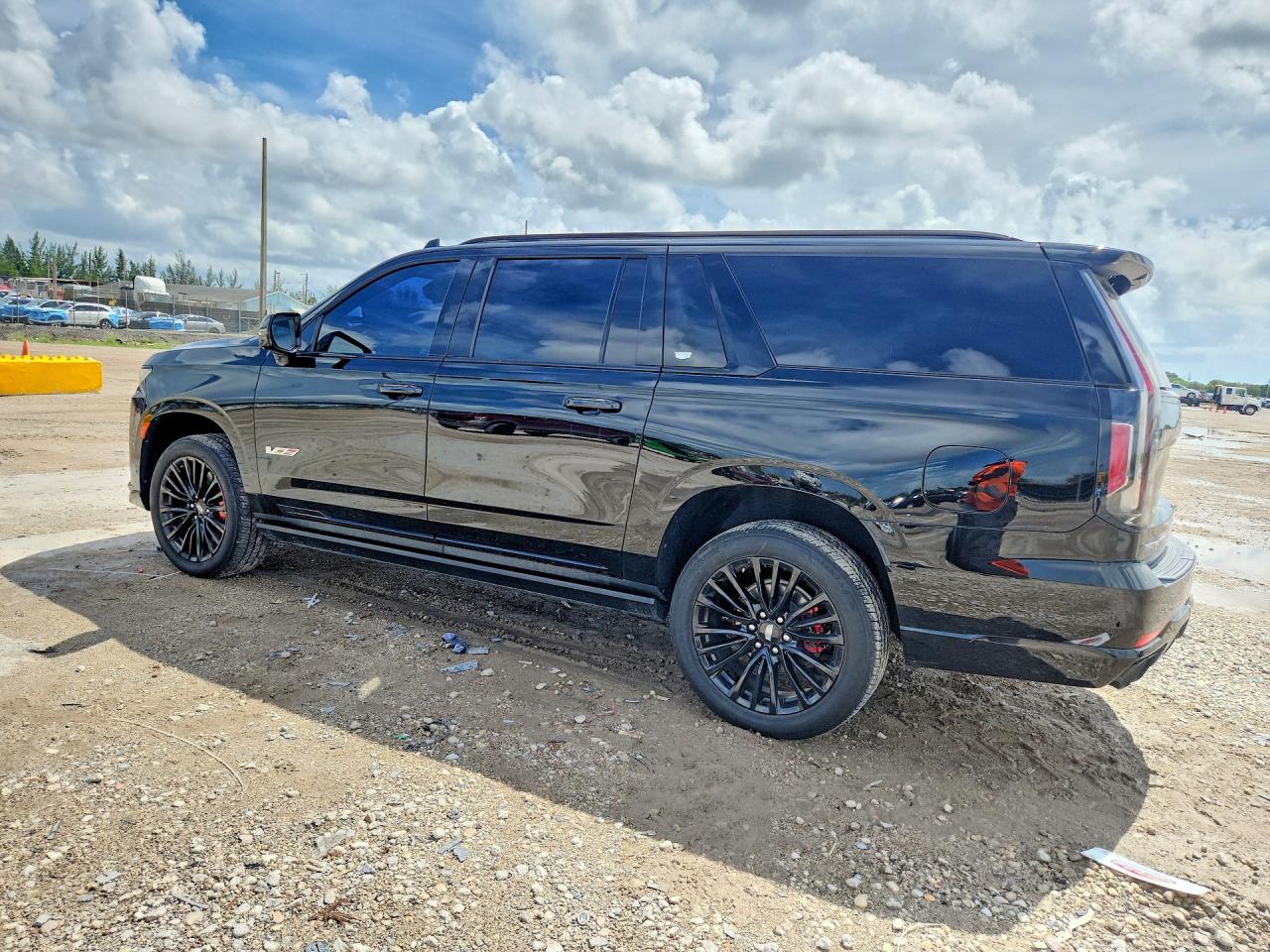 2023 CADILLAC ESCALADE V ESV SPORT — снимка 2