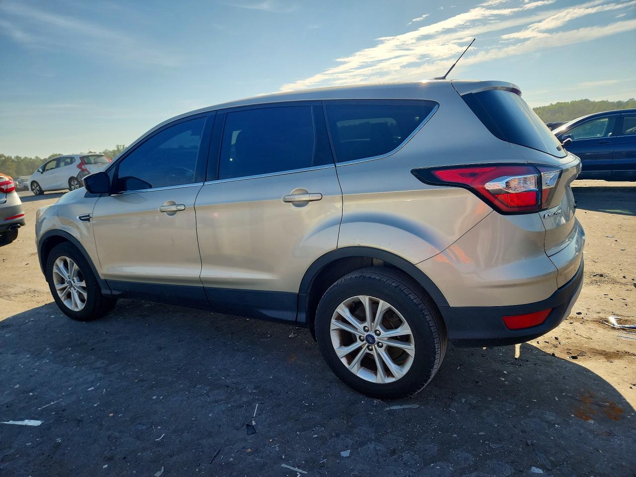 2017 FORD ESCAPE SE — снимка 2