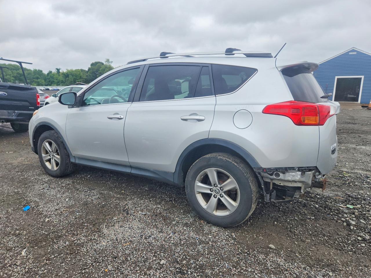 2015 TOYOTA RAV4 XLE — снимка 2