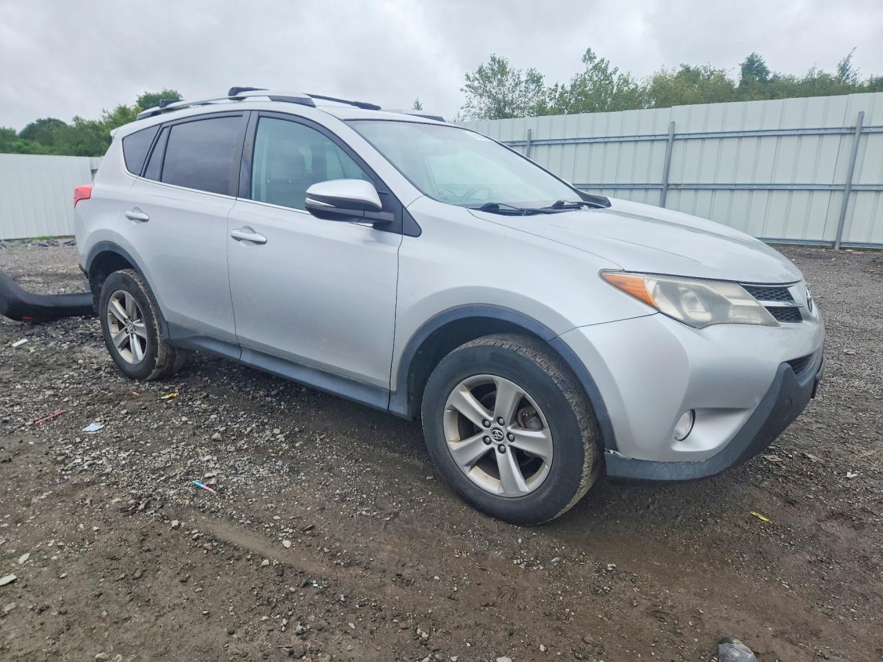 2015 TOYOTA RAV4 XLE — снимка 4