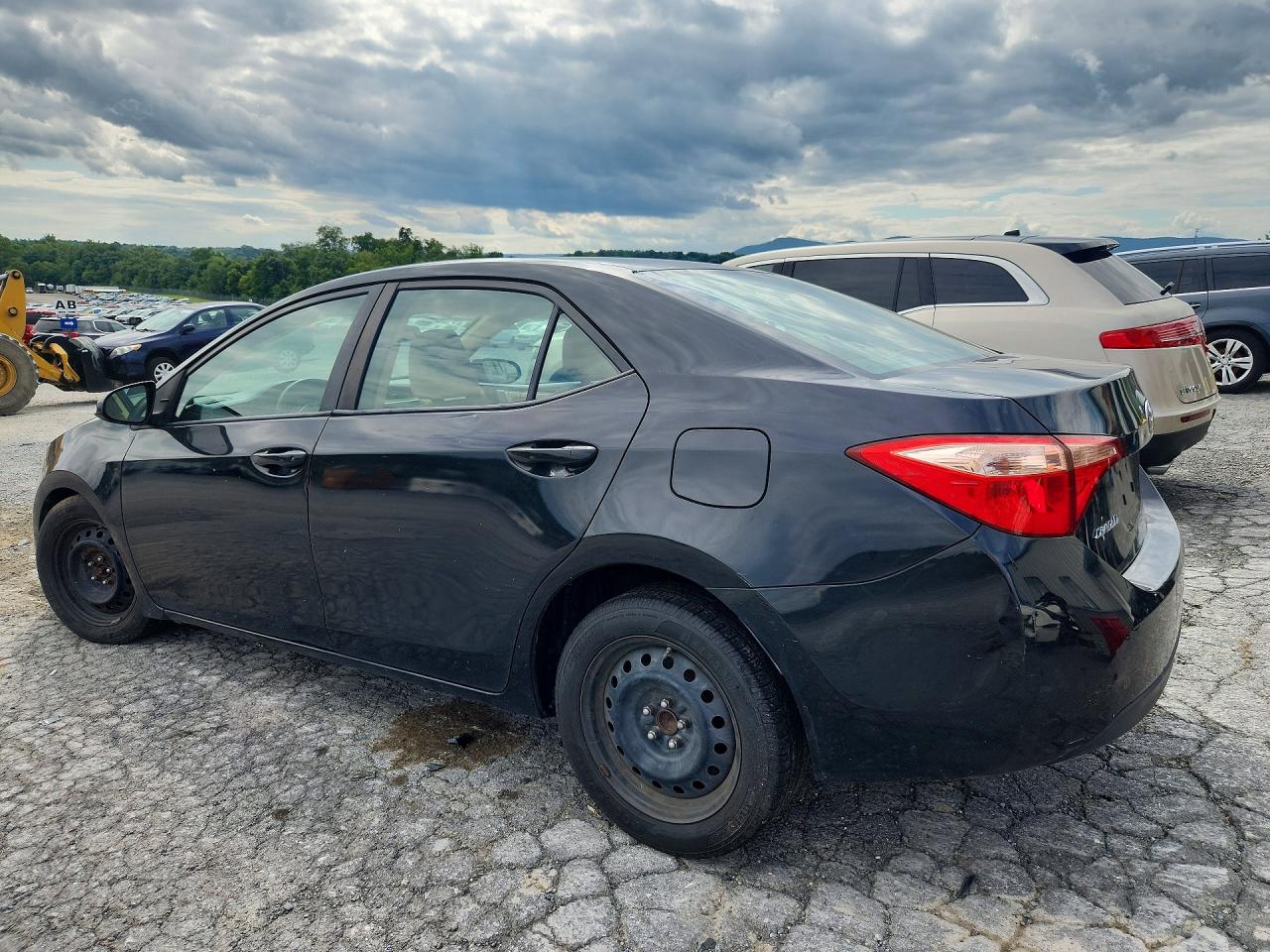 2019 TOYOTA COROLLA LE — снимка 2