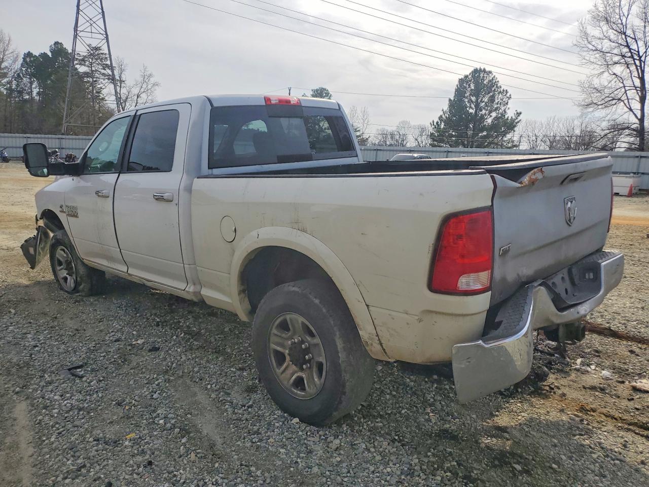 2016 RAM 2500 SLT — снимка 2