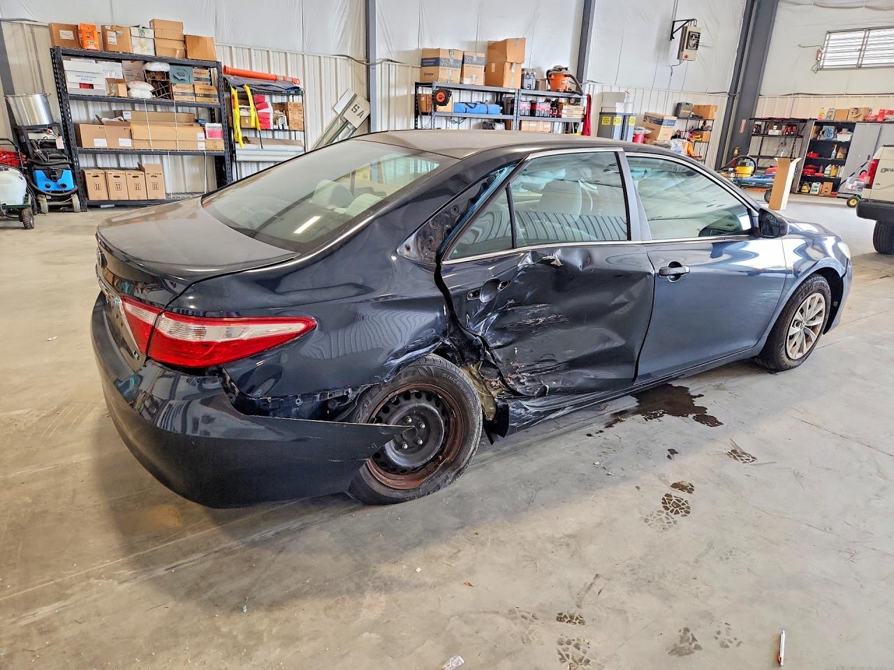 2016 TOYOTA CAMRY LE — снимка 3