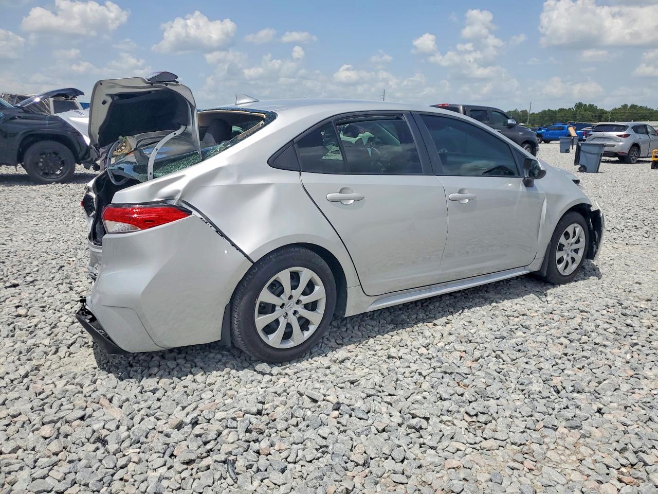 2025 TOYOTA COROLLA LE — снимка 3