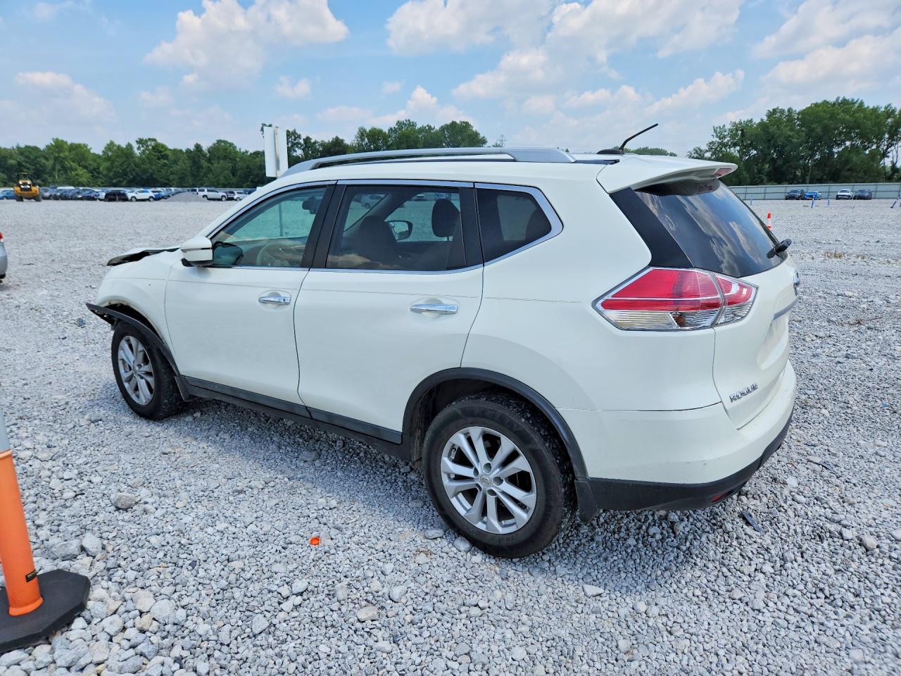 2015 NISSAN ROGUE SV — снимка 2