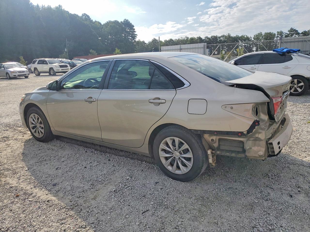 2015 TOYOTA CAMRY LE — снимка 2