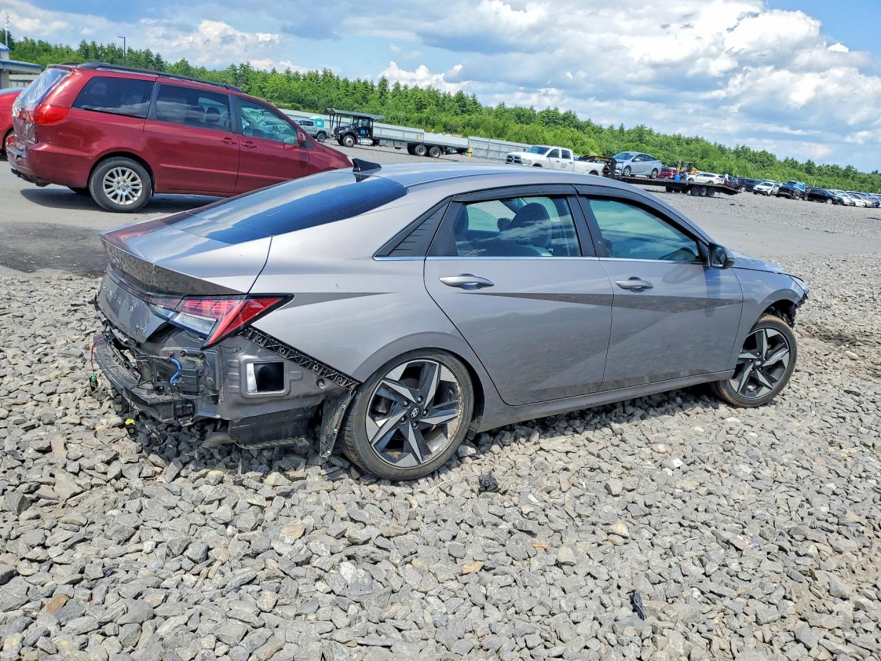2022 HYUNDAI ELANTRA LIMITED — снимка 3