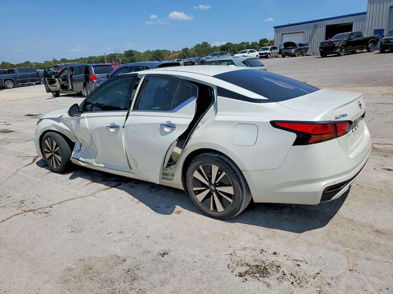 2019 NISSAN ALTIMA SL — снимка 2