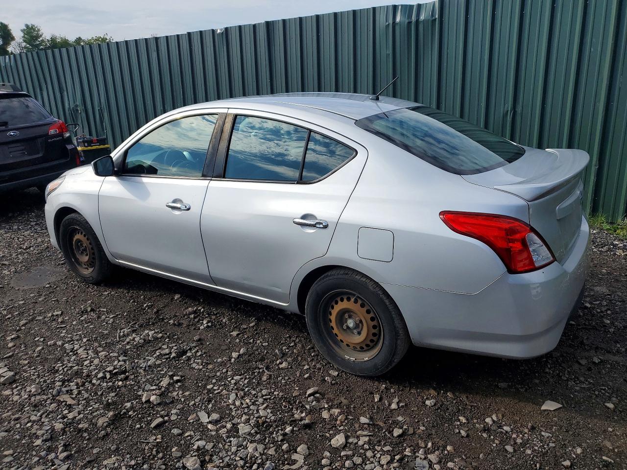 2018 NISSAN VERSA SV — снимка 2