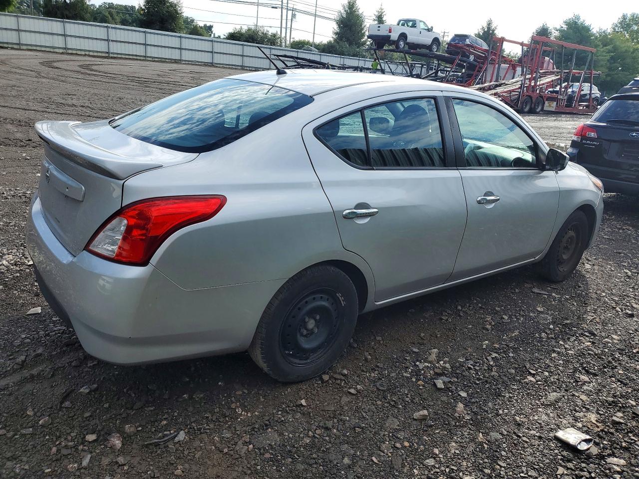 2018 NISSAN VERSA SV — снимка 3
