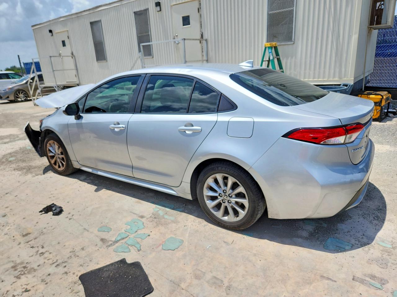 2021 TOYOTA COROLLA LE — снимка 2